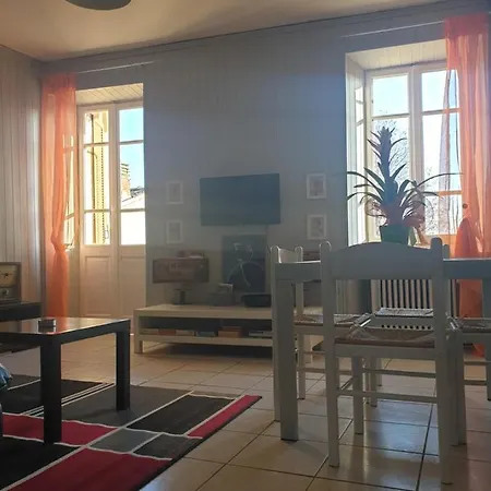 Morenikahome Lägenhet Borgofranco d'Ivrea